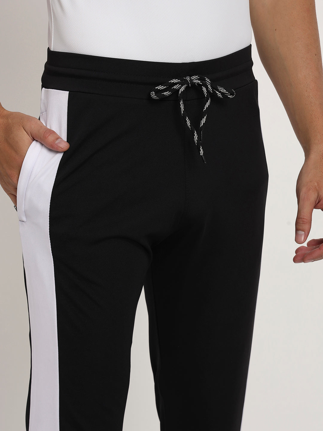 Men Striped Colour-block 4 Way Lycra Track Pant