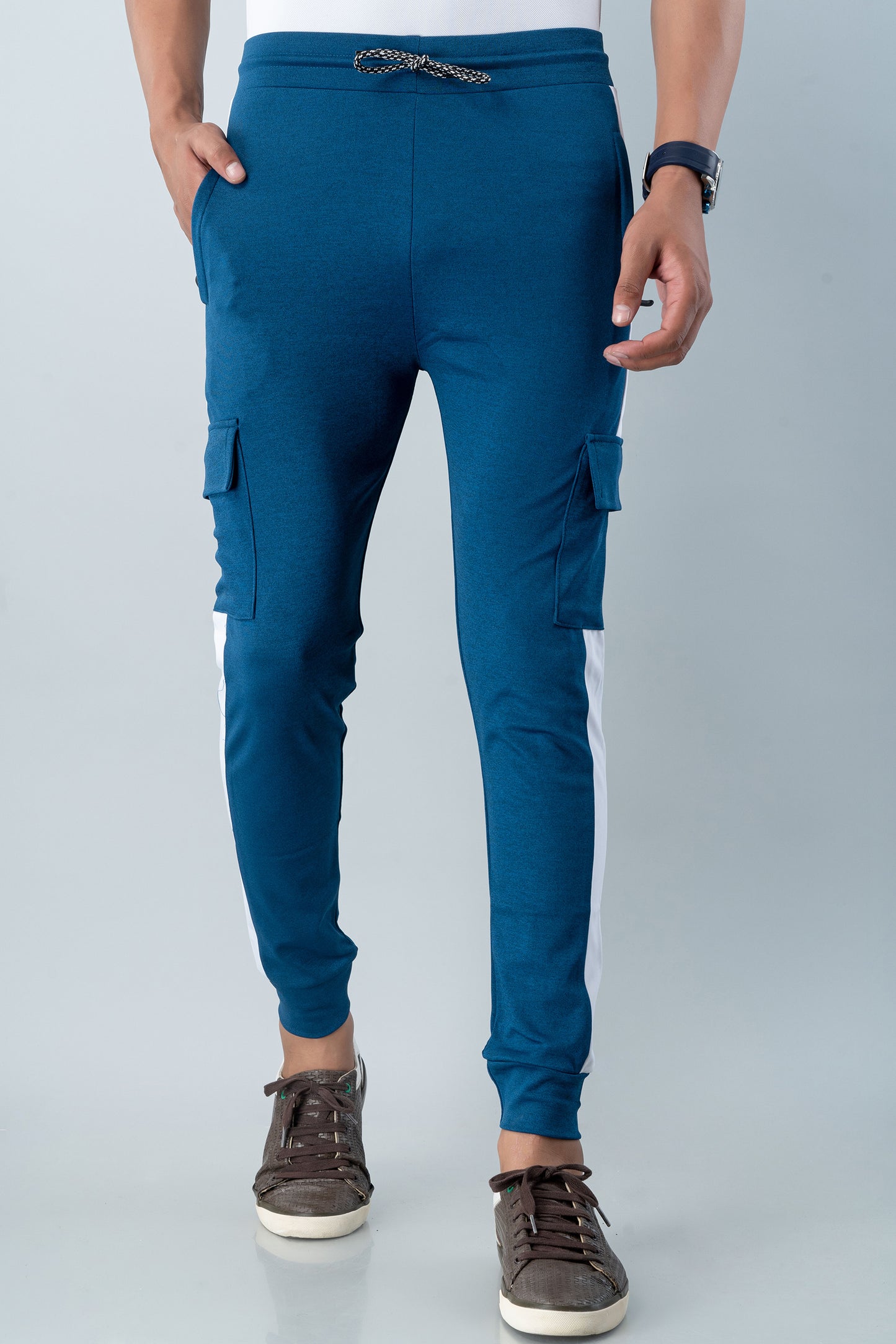 Men Relaxed Mid-Rise Regular 4-Pocket Lycra Jogger