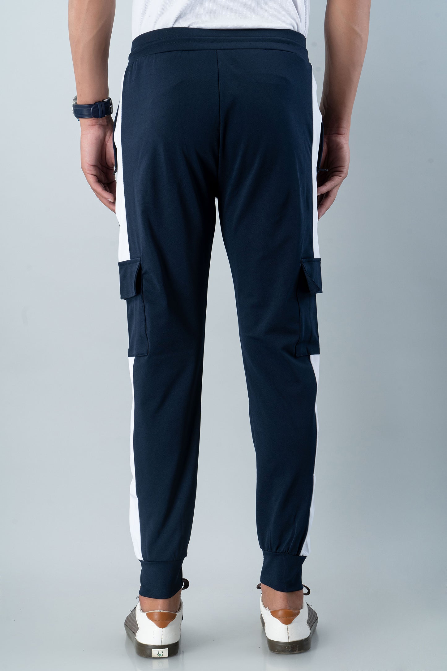 Men Relaxed Mid-Rise Regular 4-Pocket Lycra Jogger
