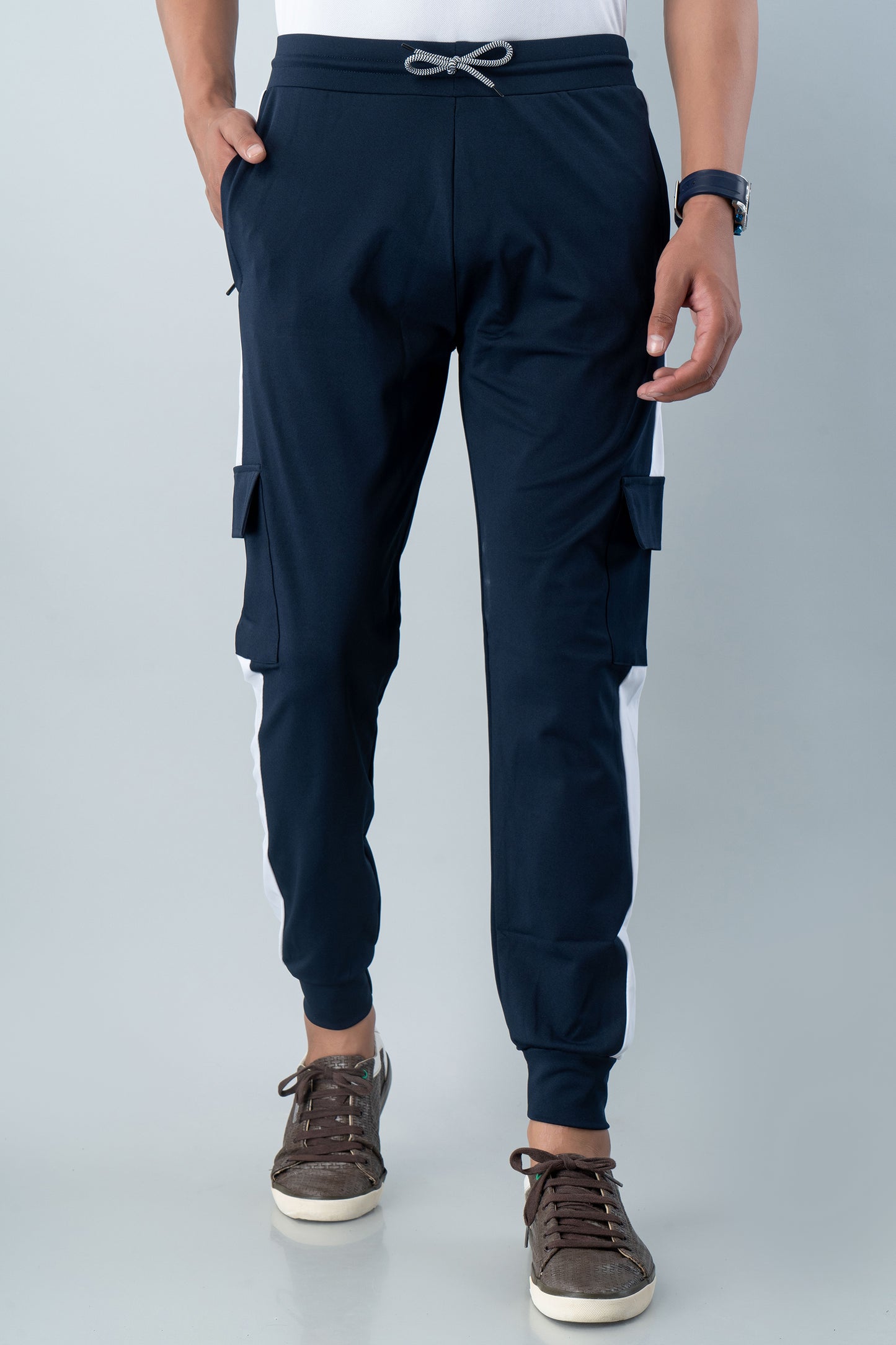 Men Relaxed Mid-Rise Regular 4-Pocket Lycra Jogger