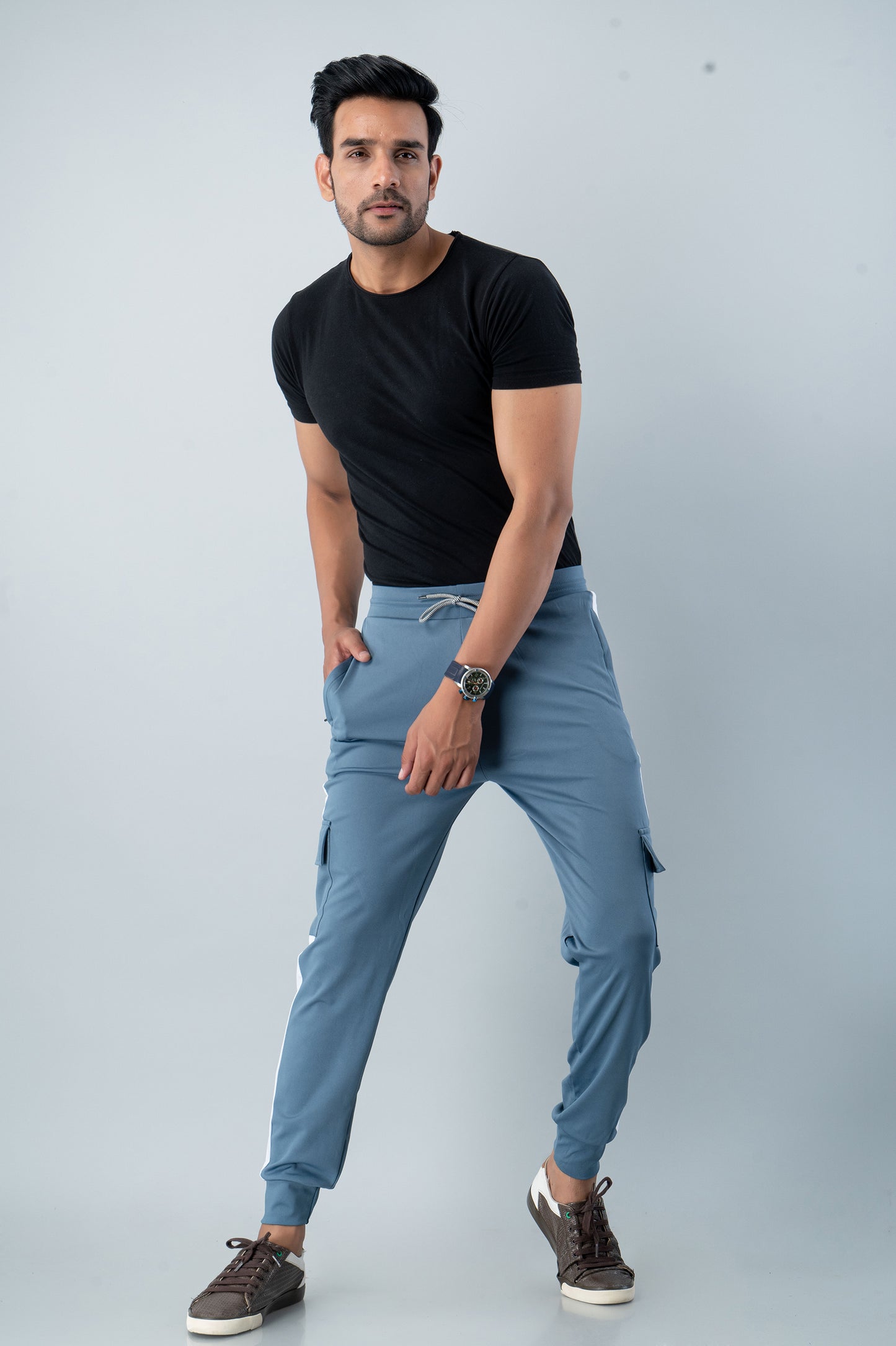 Men Relaxed Mid-Rise Regular Fit Cotton 4-Pocket Lycra Jogger