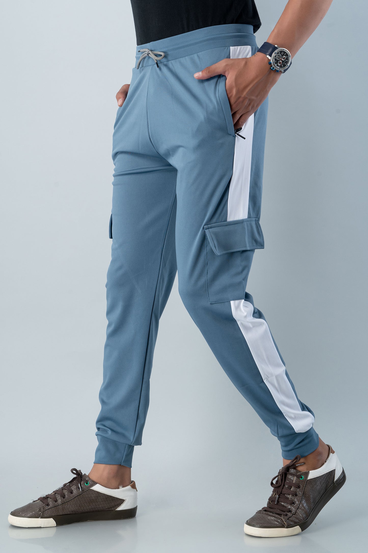 Men Relaxed Mid-Rise Regular Fit Cotton 4-Pocket Lycra Jogger