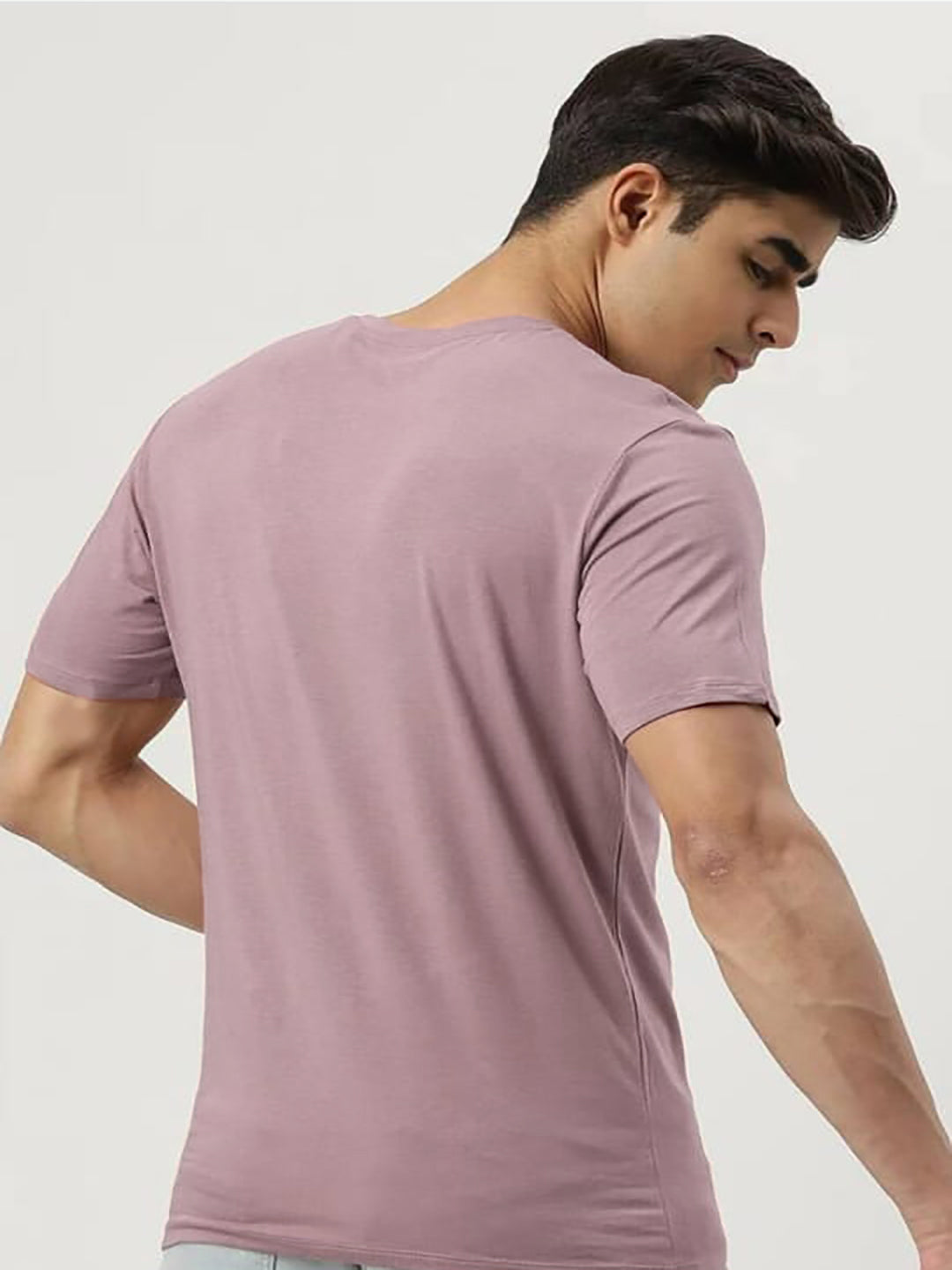 Men Regular Fit Round-Neck T-Shirt
