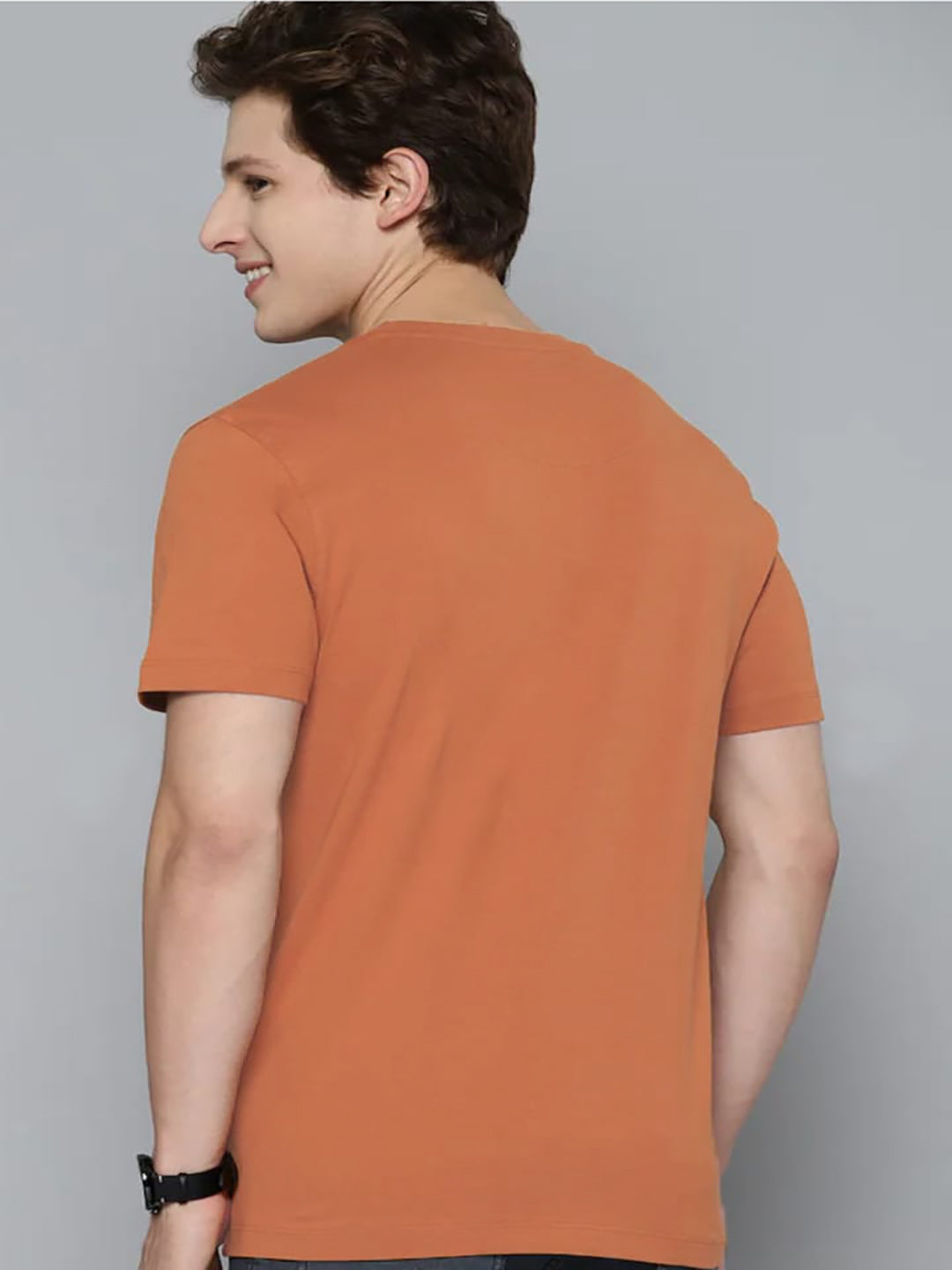 Men Regular Fit Round-Neck T-Shirt